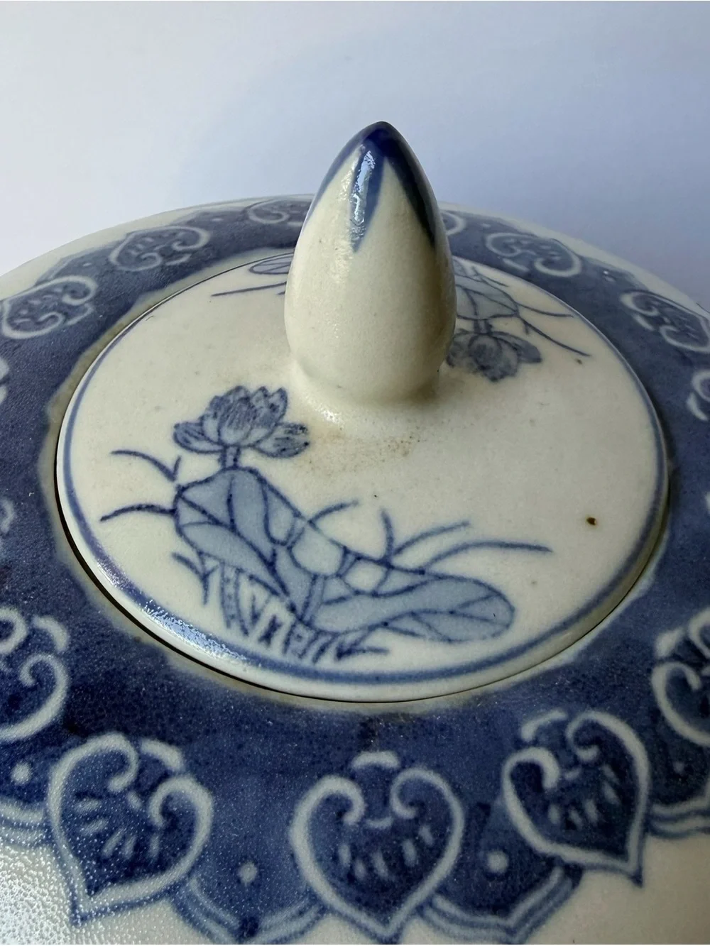Vintage Chinoiserie Blue Chrysanthemum Floral Bird Lily Pad Porcelain Ginger Jar - Picture 9 of 12